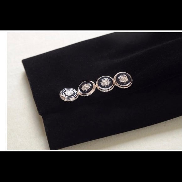 Sarah Ashley Blazer - Picture 2 of 8